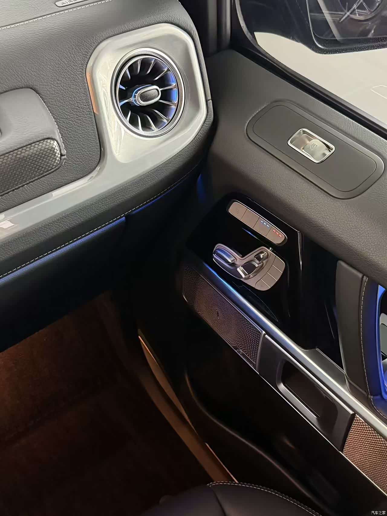 Mercedes-Benz G-Class, 2025 19