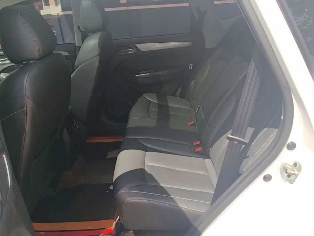 Roewe RX5, 2018 17