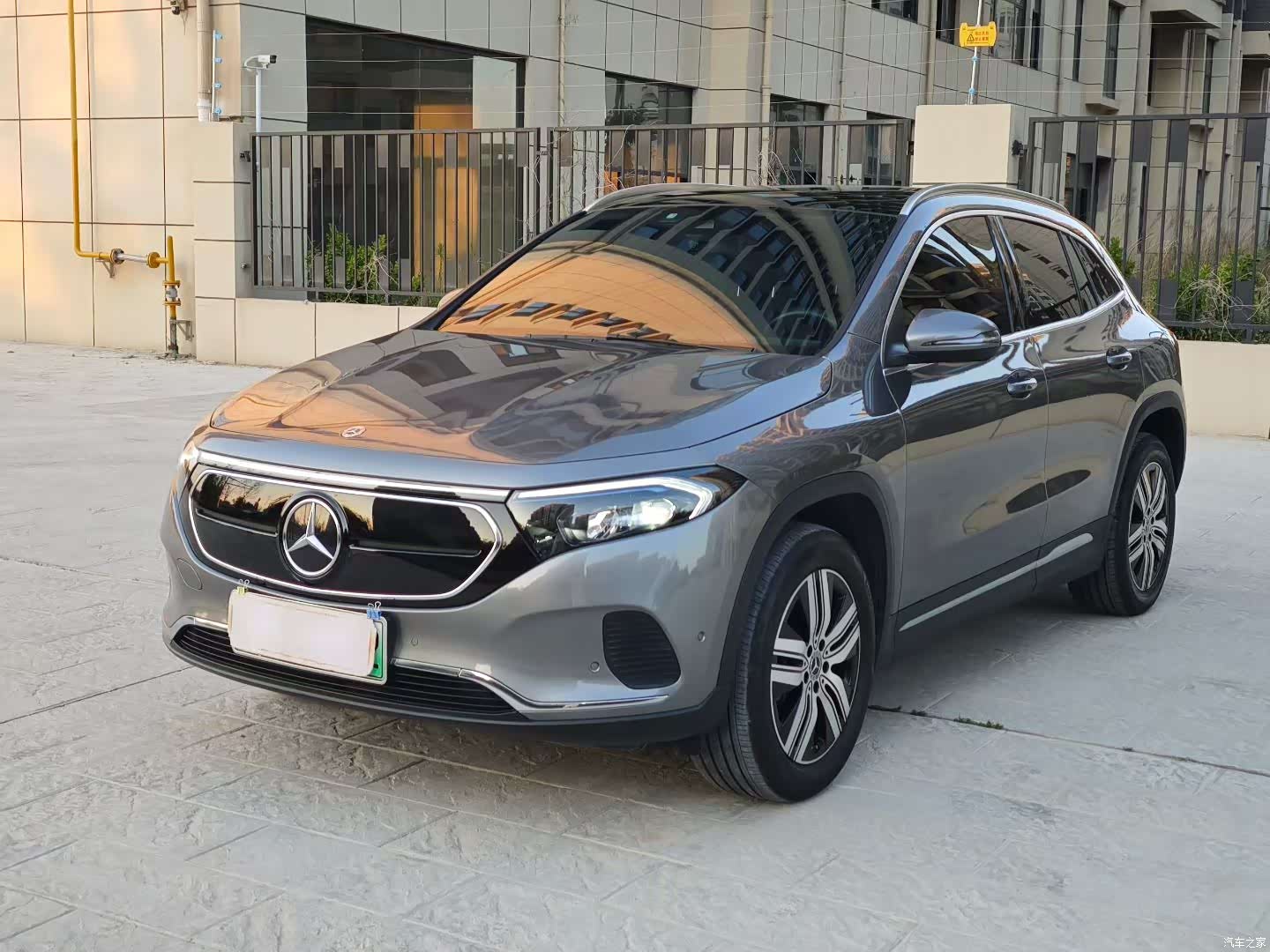 Mercedes-Benz EQA, 2022 1