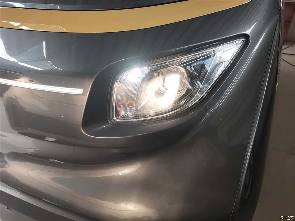 Wuling NanoEV, 2022 24