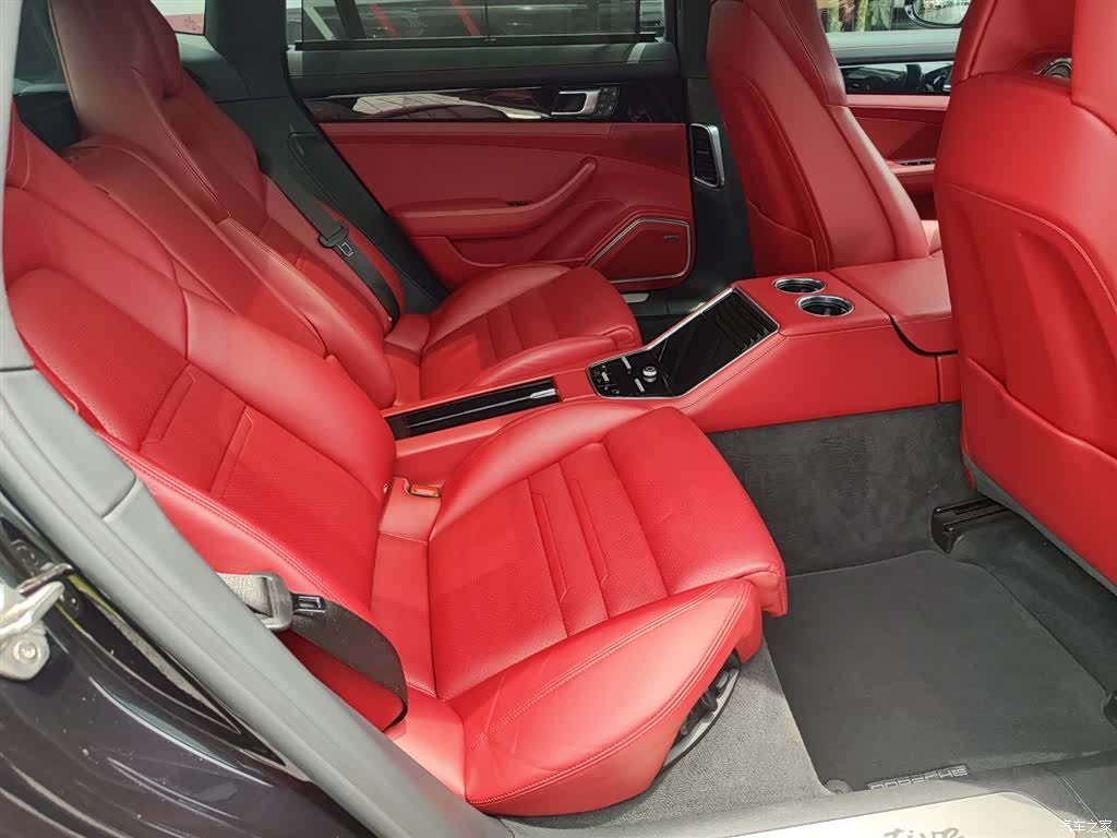 Porsche Panamera, 2022 10