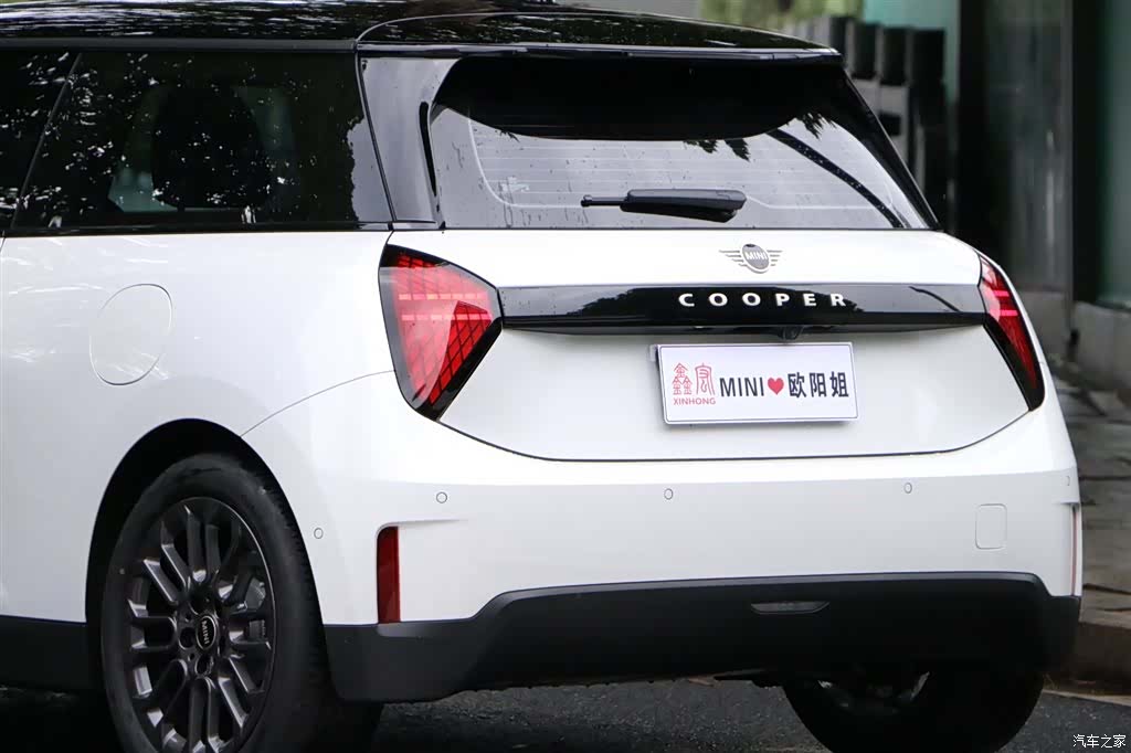 Mini Cooper, 2026 12