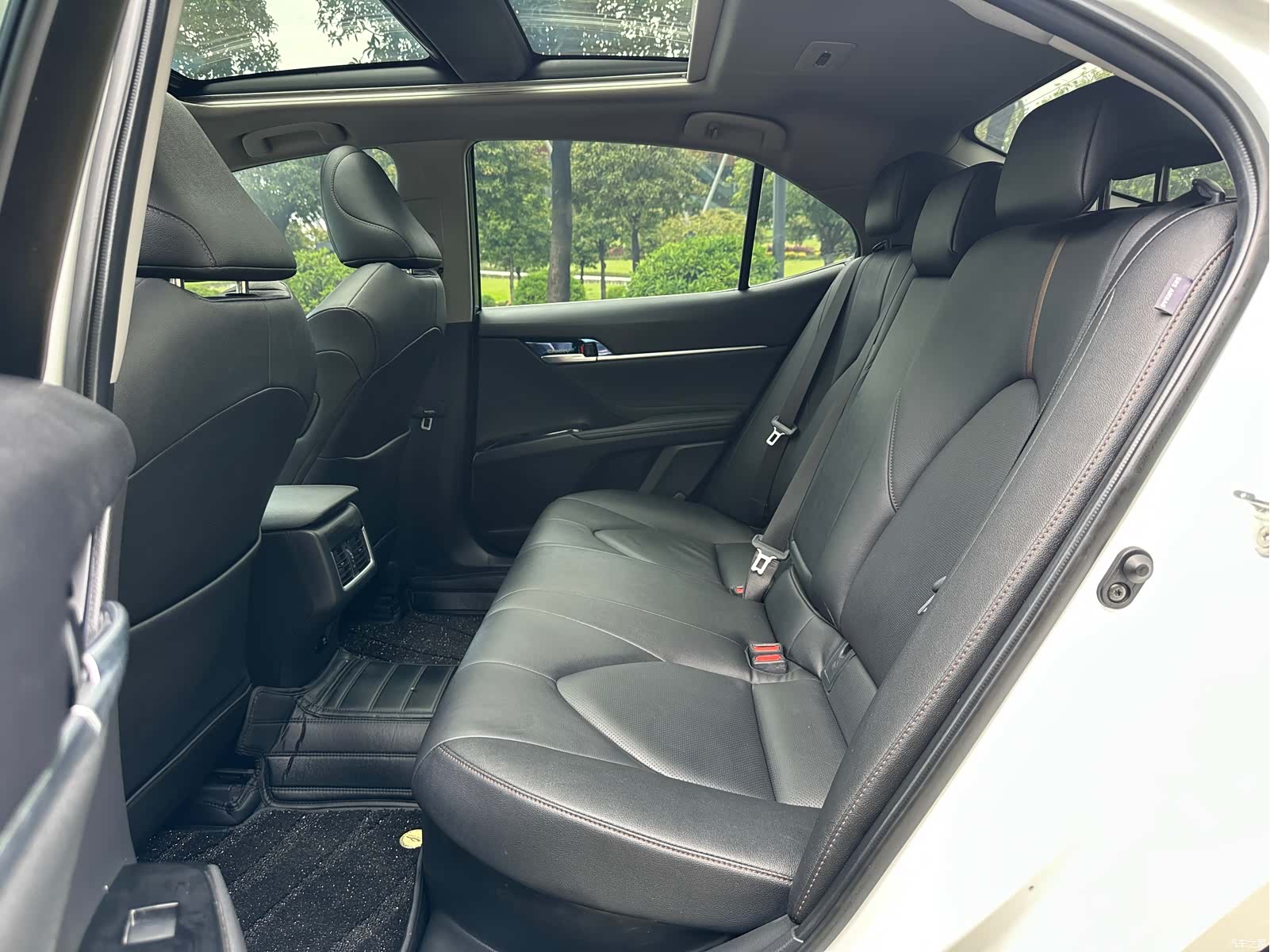 Toyota Camry, 2021 9