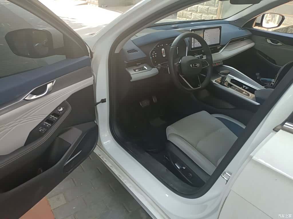 Geely Preface, 2023 16