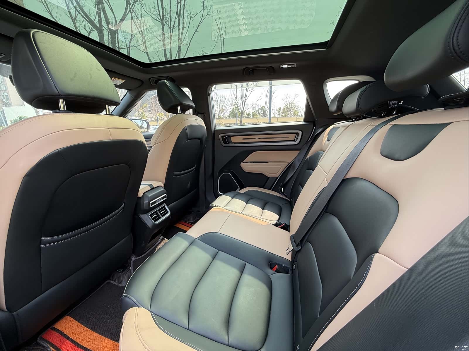 Geely Icon, 2022 13