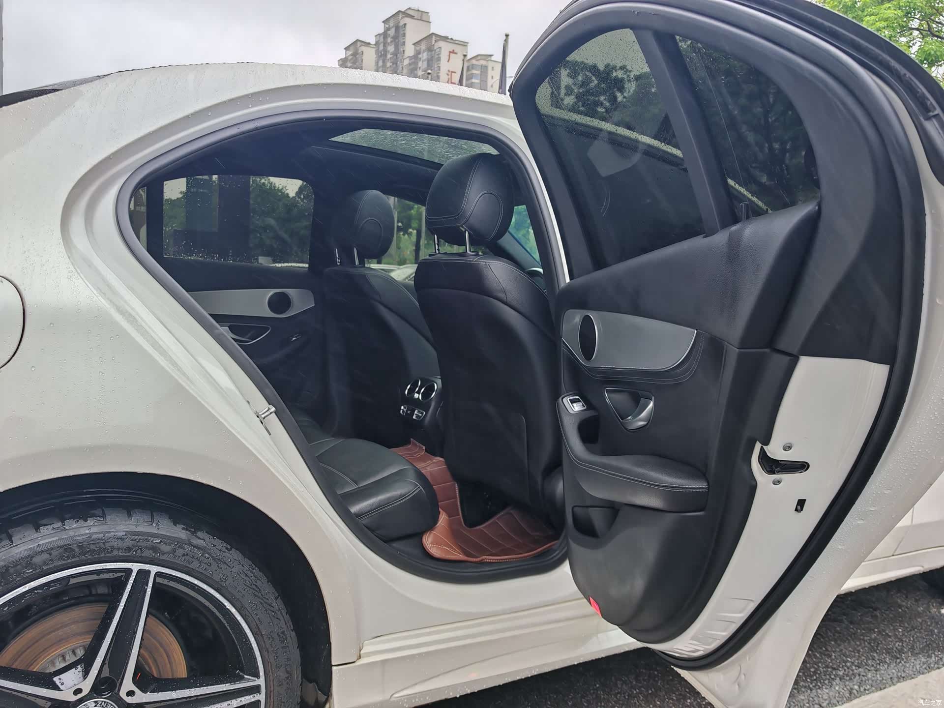 Mercedes-Benz C-Class, 2015 13
