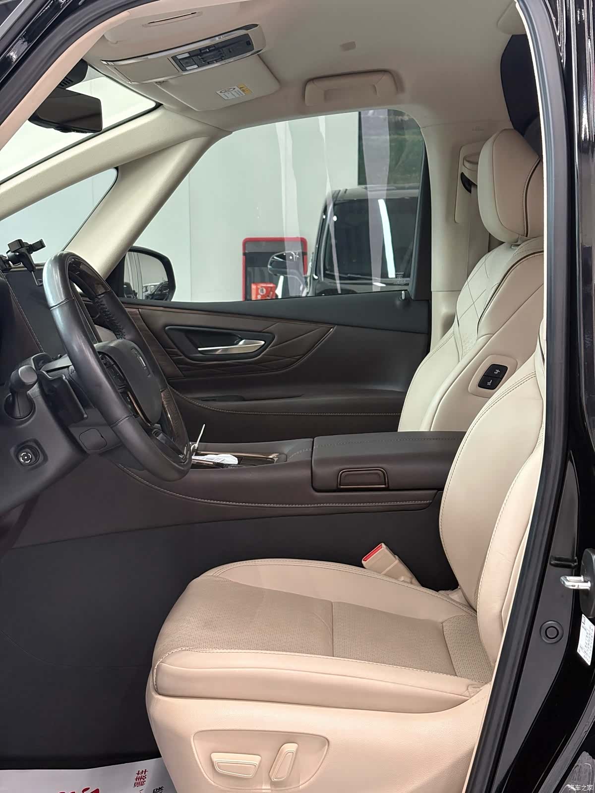 Toyota Vellfire, 2023 все фото
