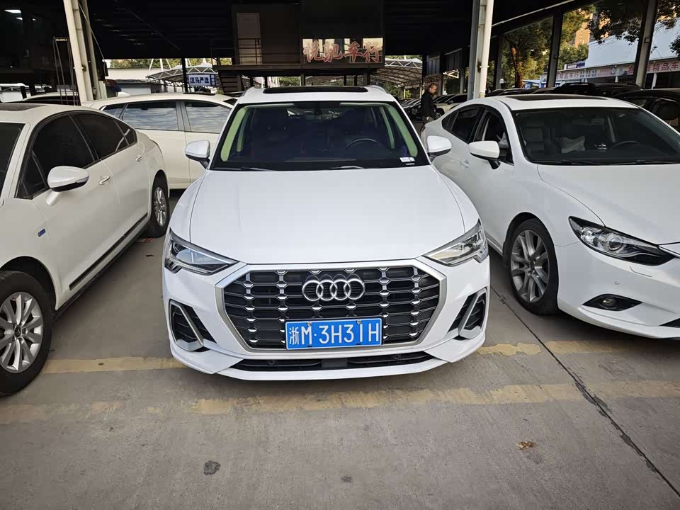 Audi Q3