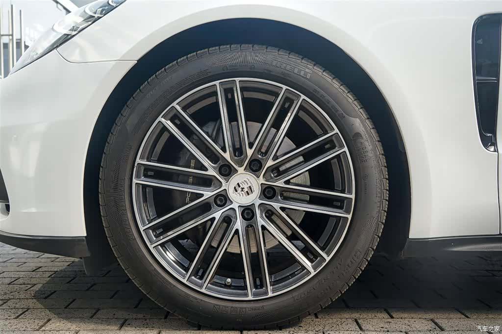 Porsche Panamera, 2018 9
