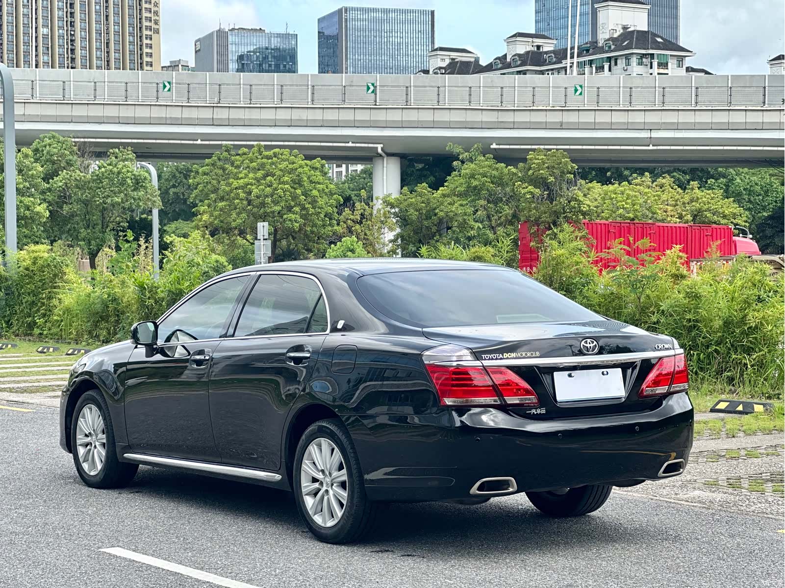 Toyota Crown, 2015 16