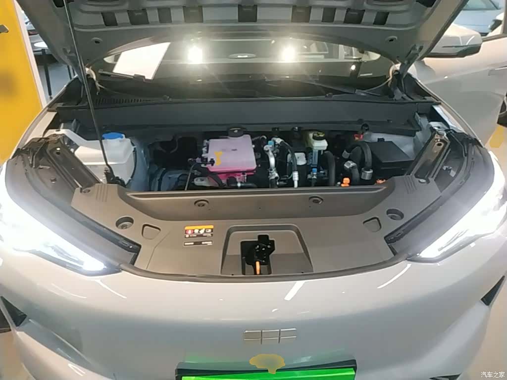 Geely Galaxy E5, 2025 20