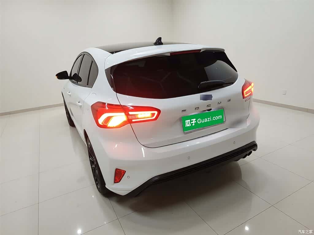 Ford Focus, 2023 все фото