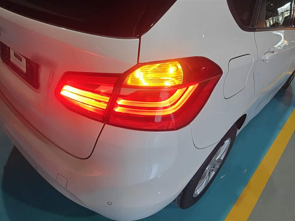 BMW 2 series station wagon