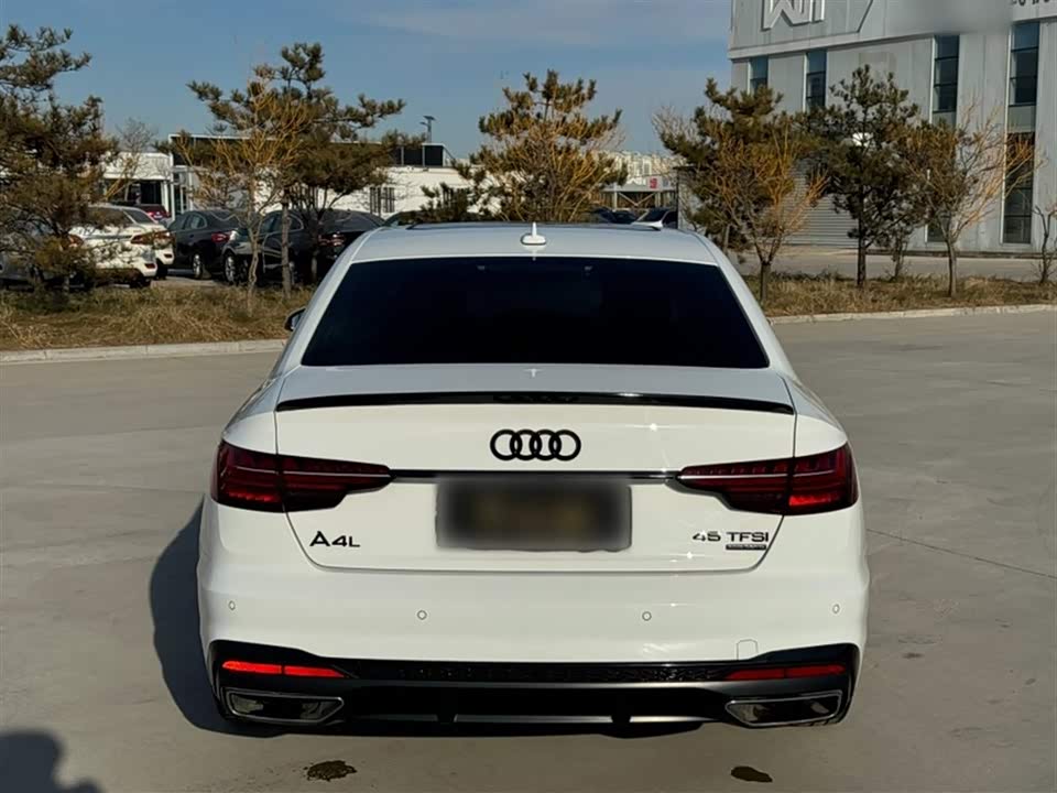 Audi A4L