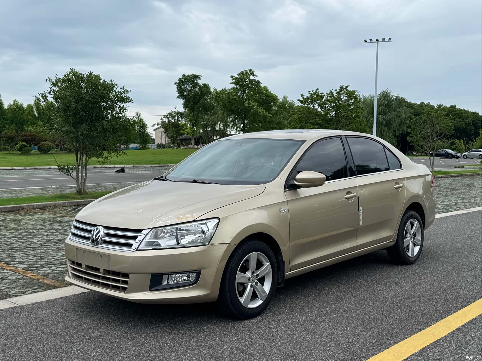 Volkswagen Santana, 2015 1