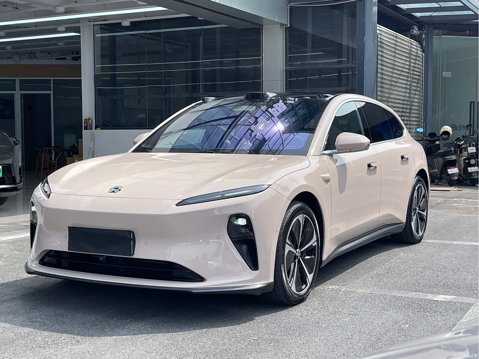 NIO ET5, 2024 1