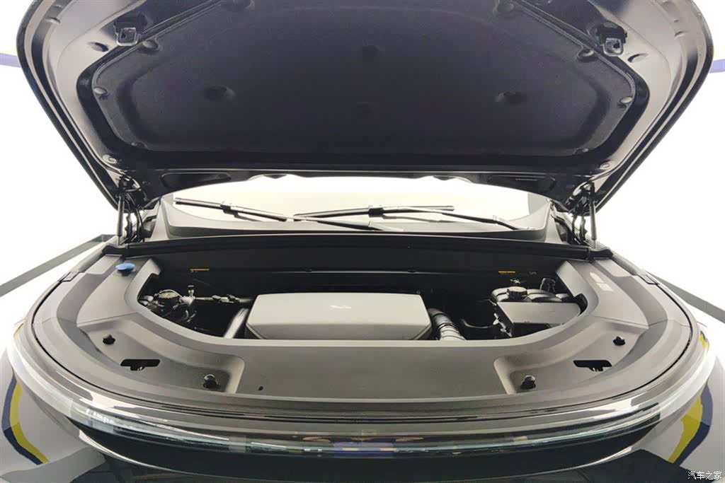 Li Auto L8, 2024 10