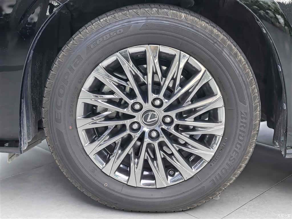 Lexus LM, 2021 12