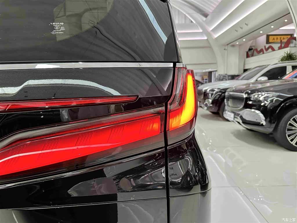 Lexus LM, 2026 39