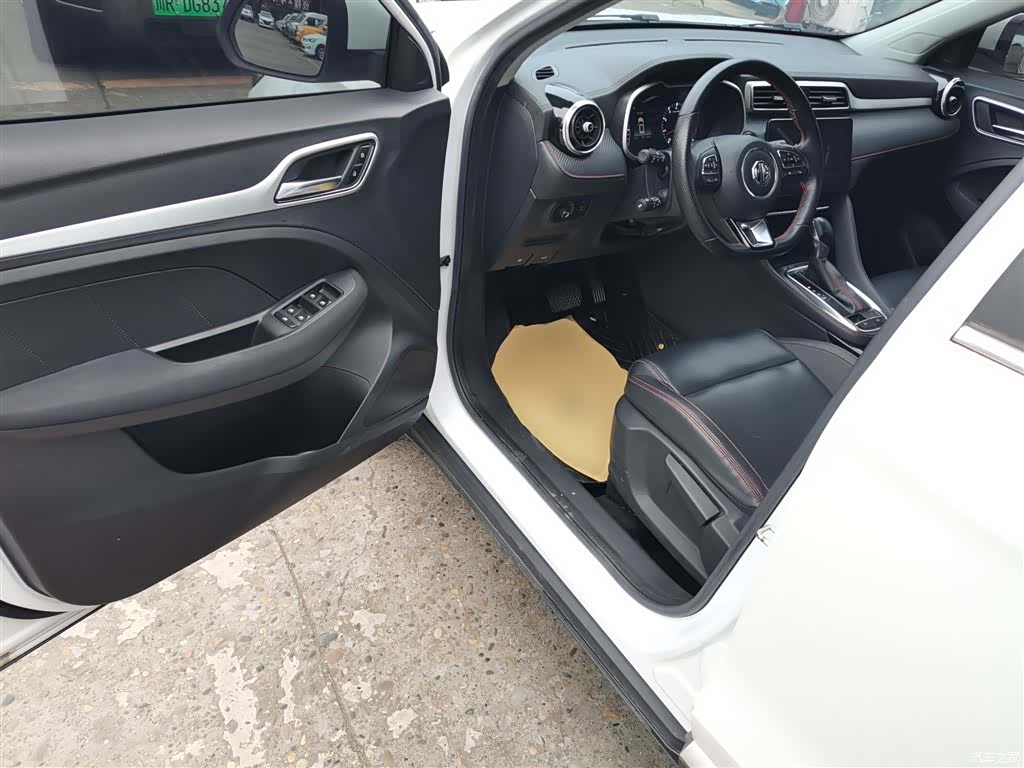 MG ZS, 2021 16