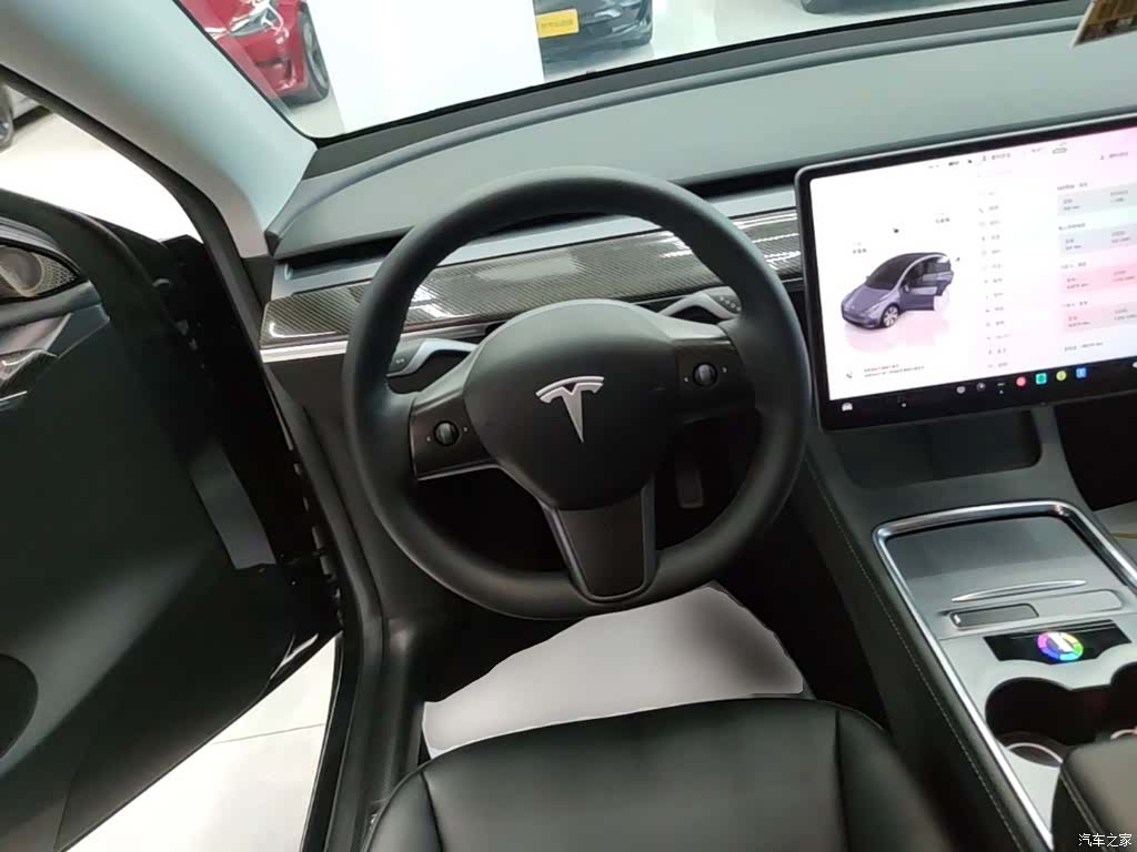 Tesla Model Y, 2022 11