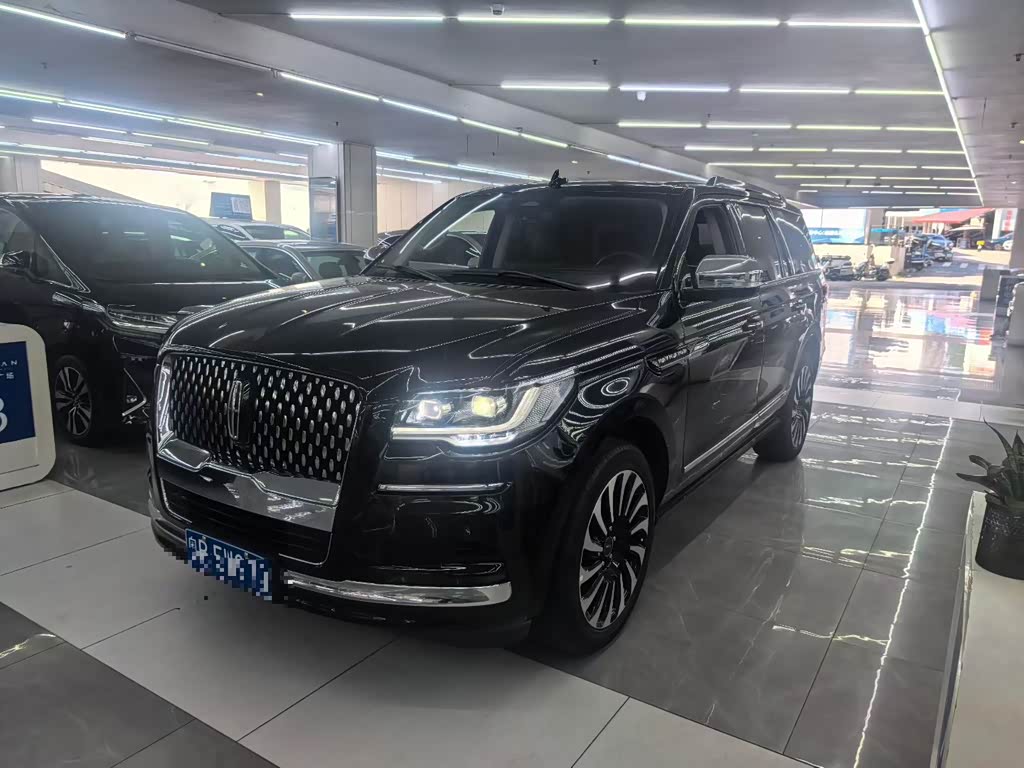 Lincoln Navigator 2022 3.5T Black Gold