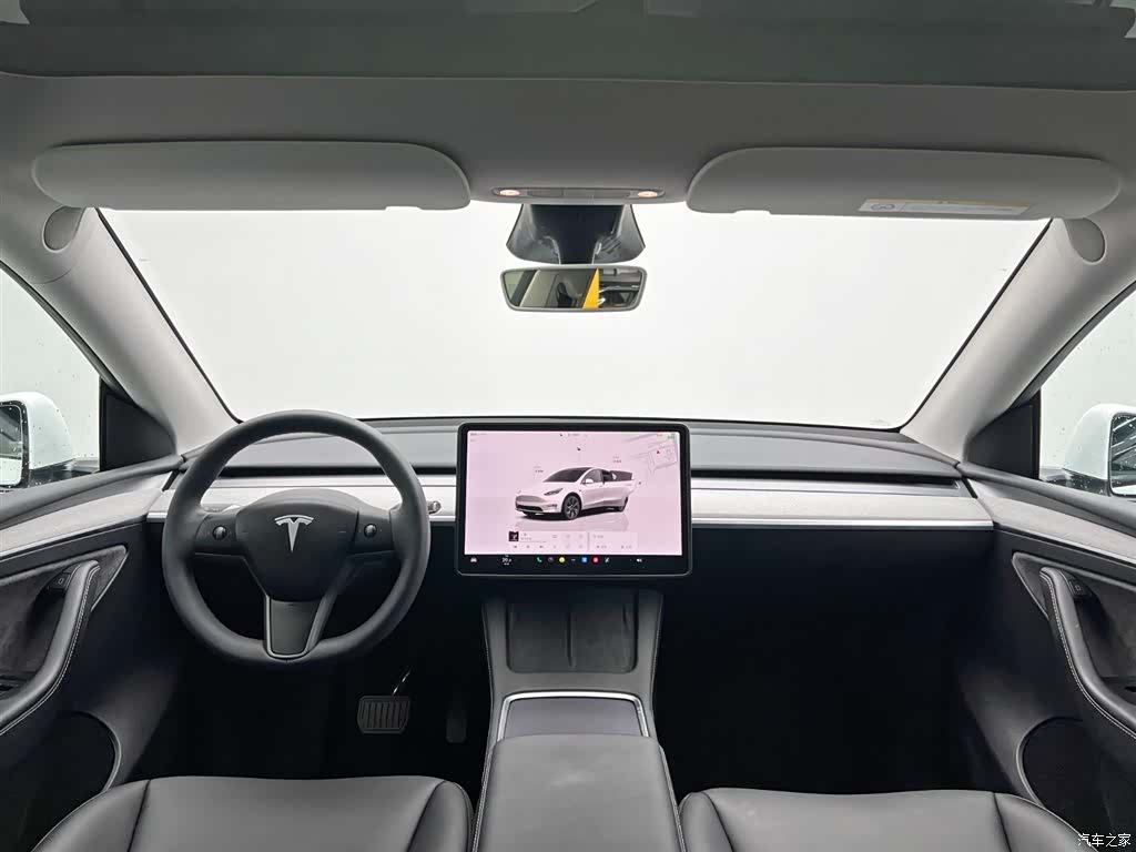 Tesla Model Y, 2025 22