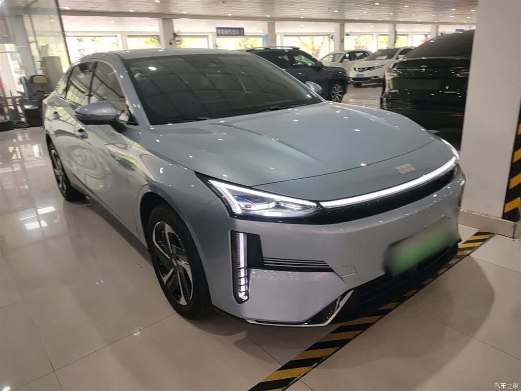 Geely Galaxy L6, 2025 22