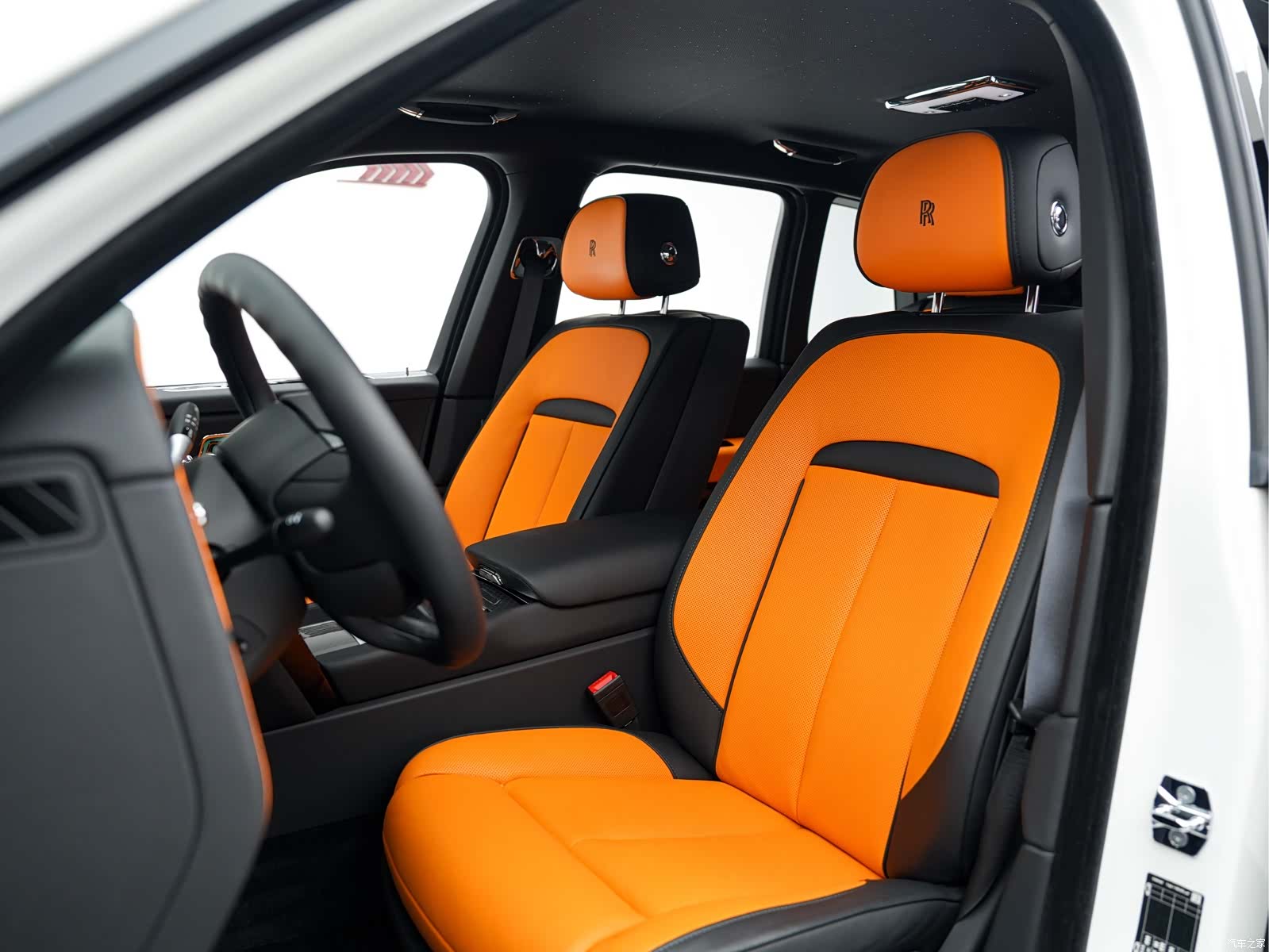 Rolls-Royce Cullinan, 2026 14