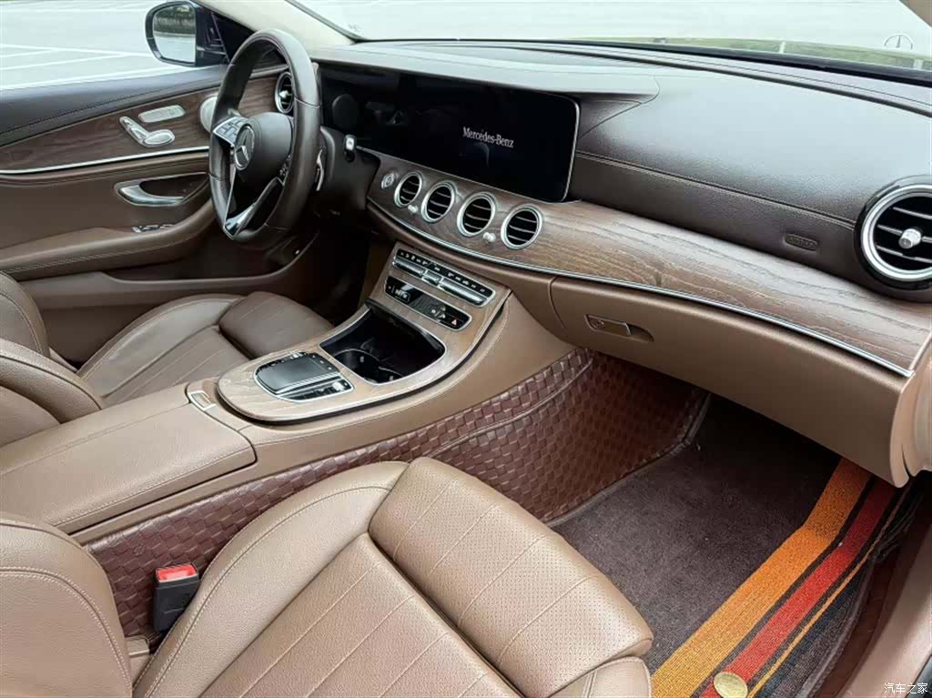 Mercedes-Benz E-Class, 2022 14