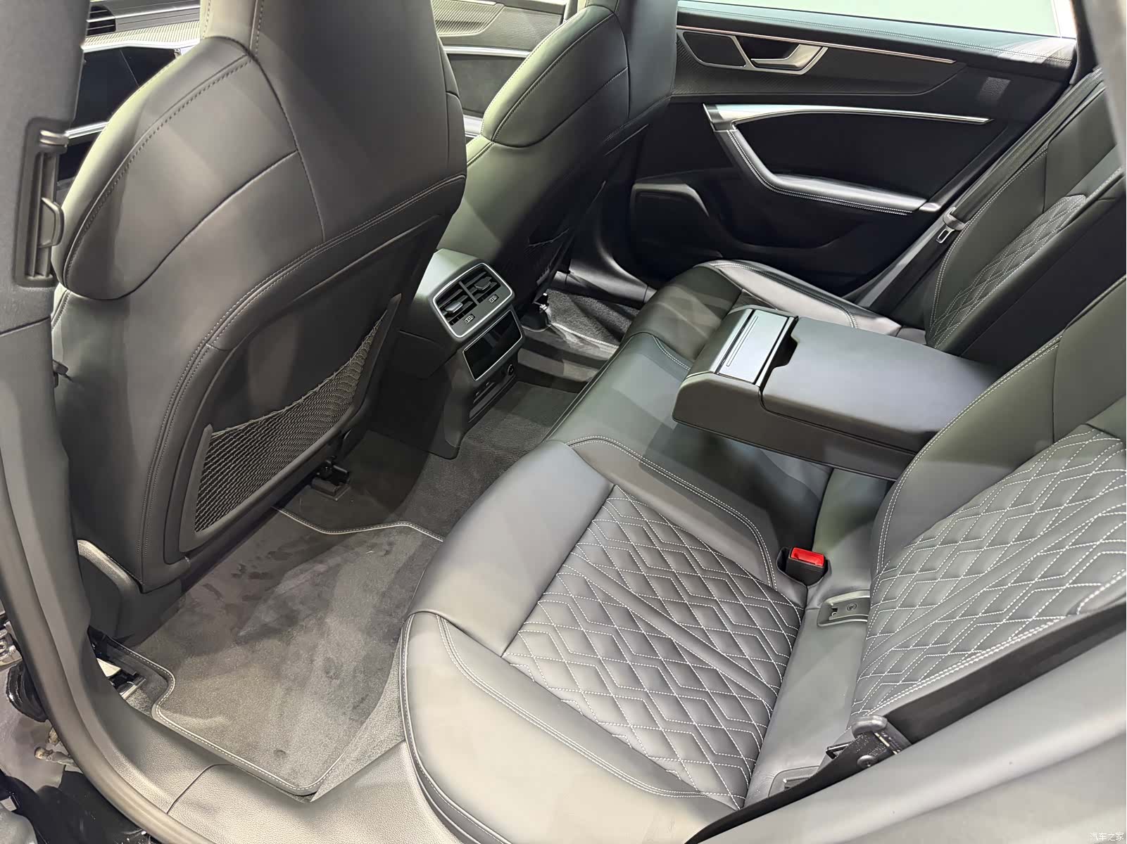 Audi A7, 2024 15