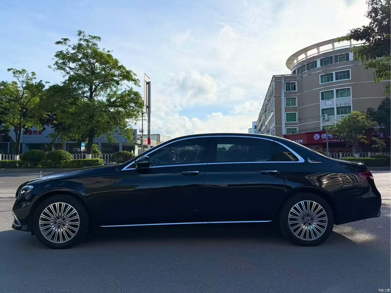 Mercedes-Benz E-Class, 2021 3