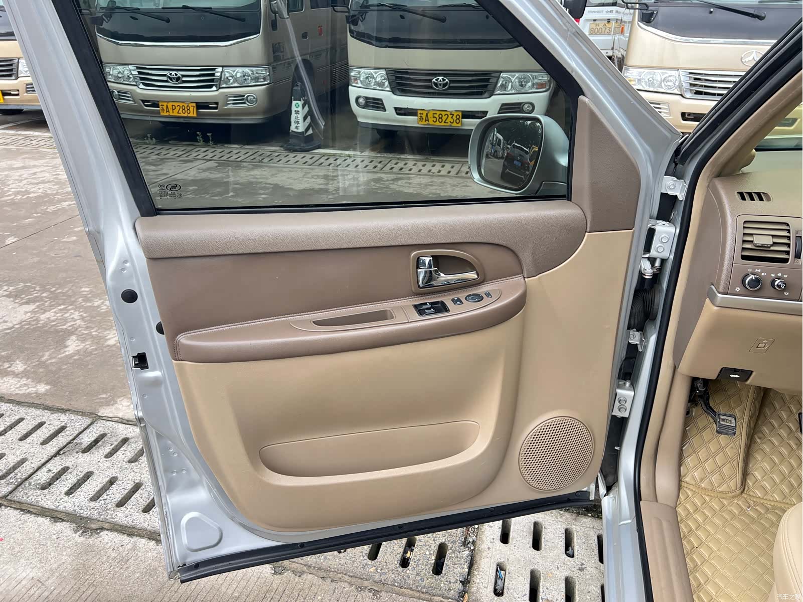 Buick GL8, 2015 6