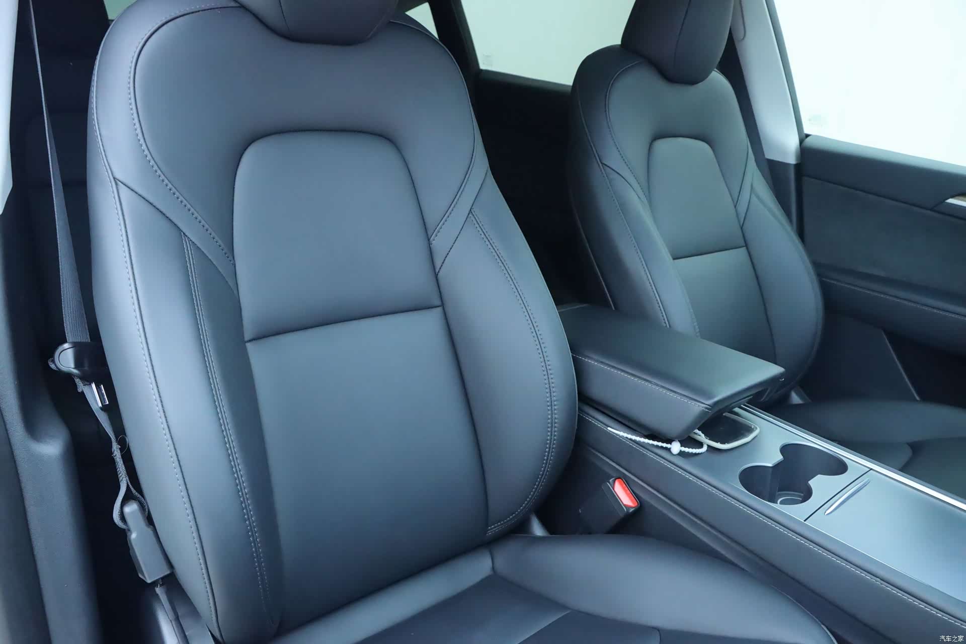 Tesla Model Y, 2023 10