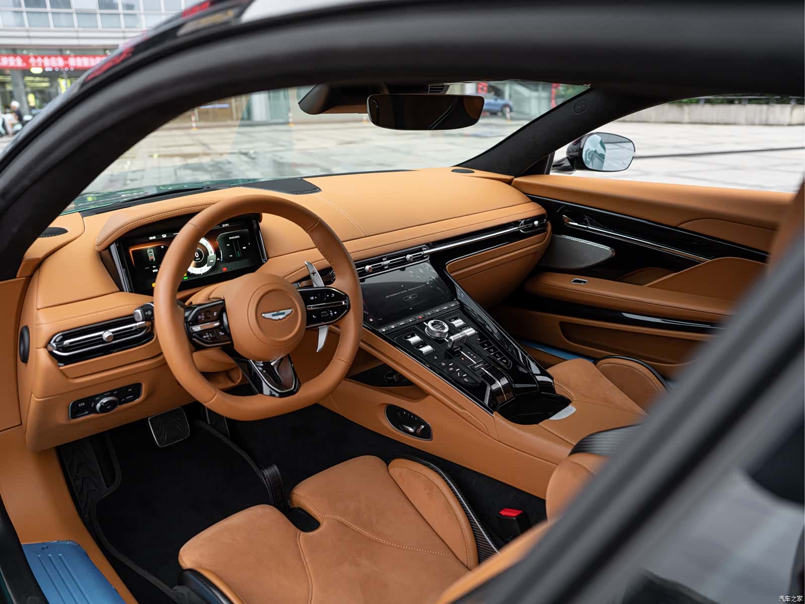 Aston Martin DB12, 2024 11