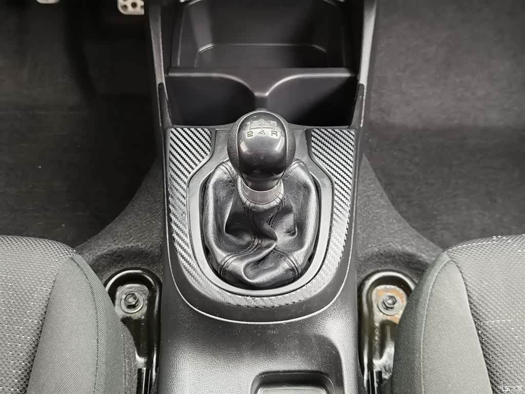 Honda Fit, 2017 13