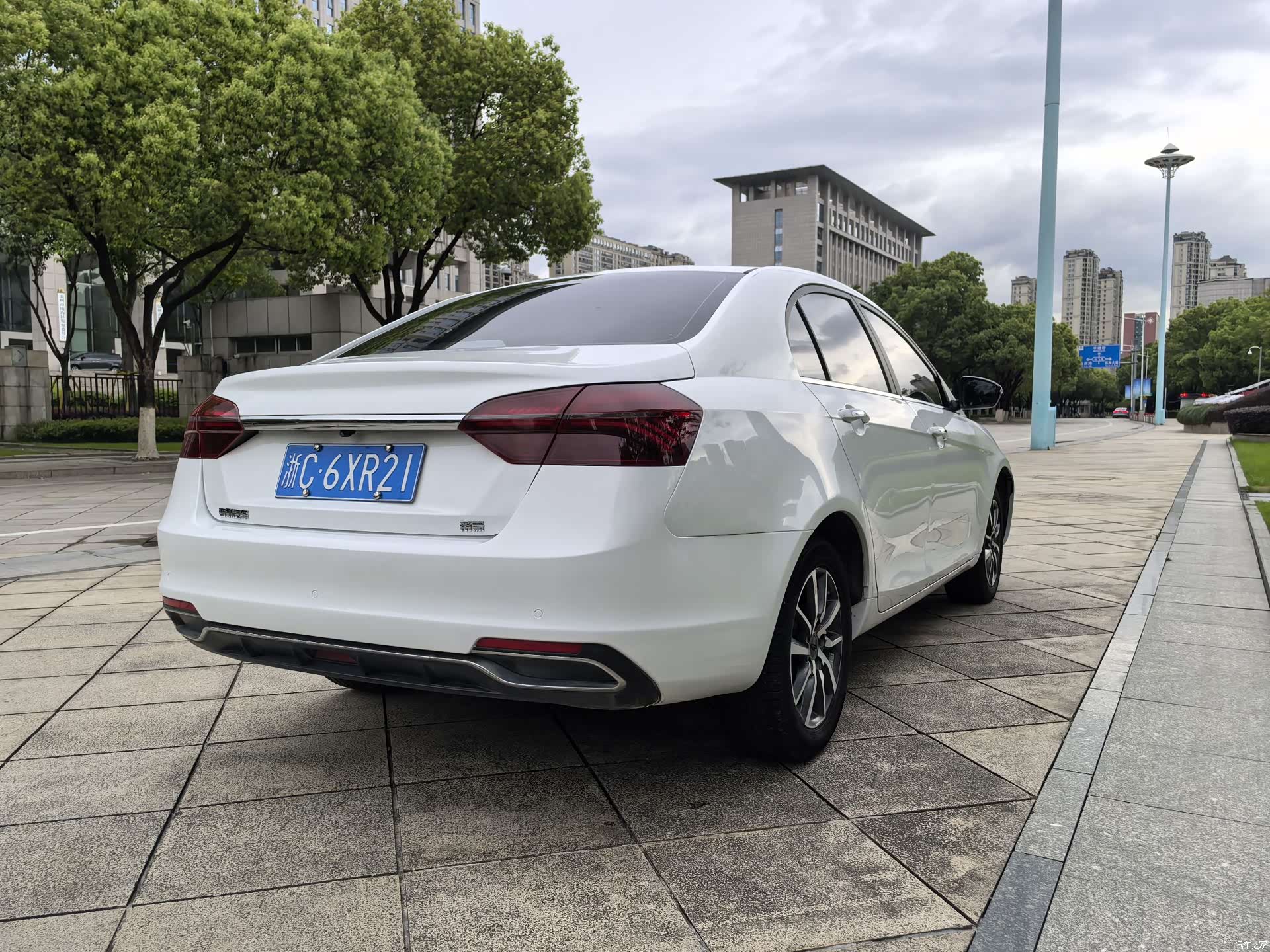 Geely Emgrand, 2021 19