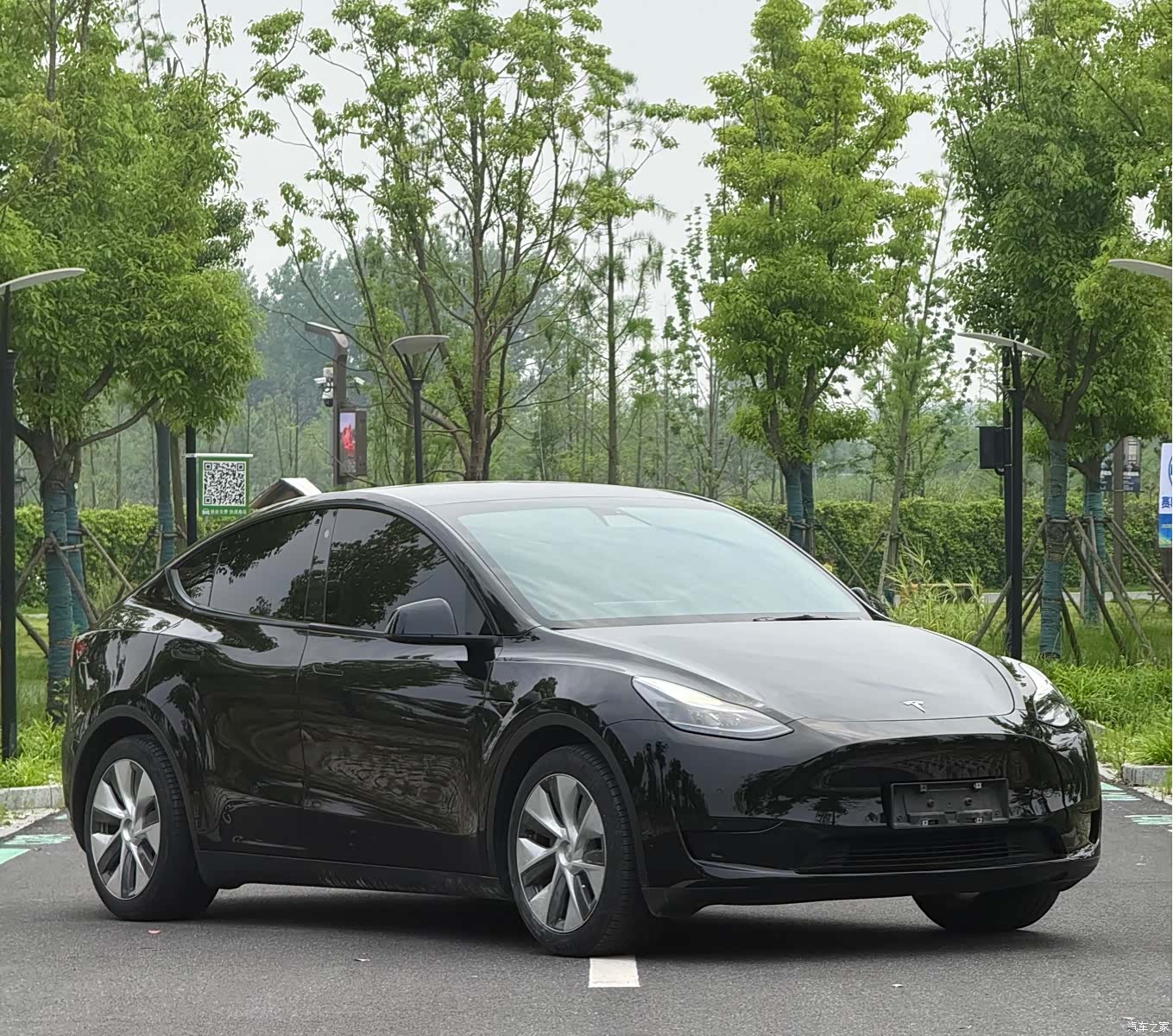 Tesla Model Y, 2022 3