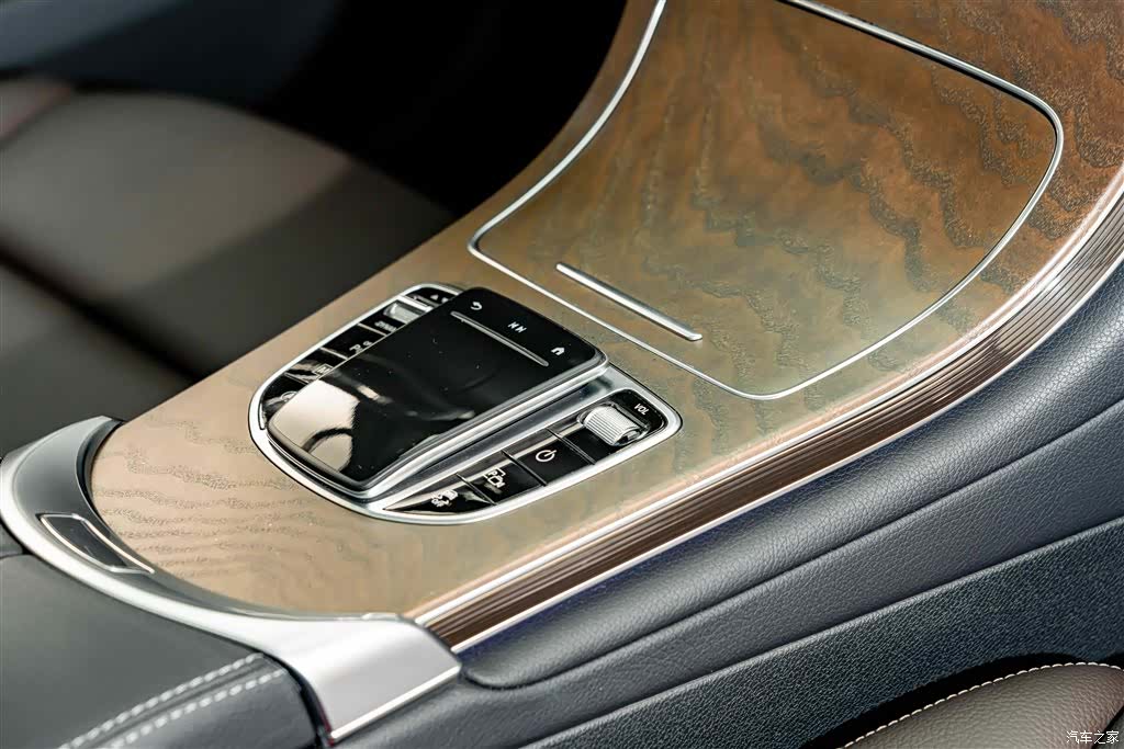 Mercedes-Benz GLC, 2023 18