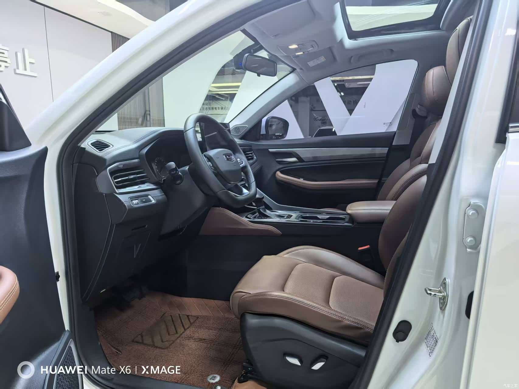 Geely X6, 2022 11
