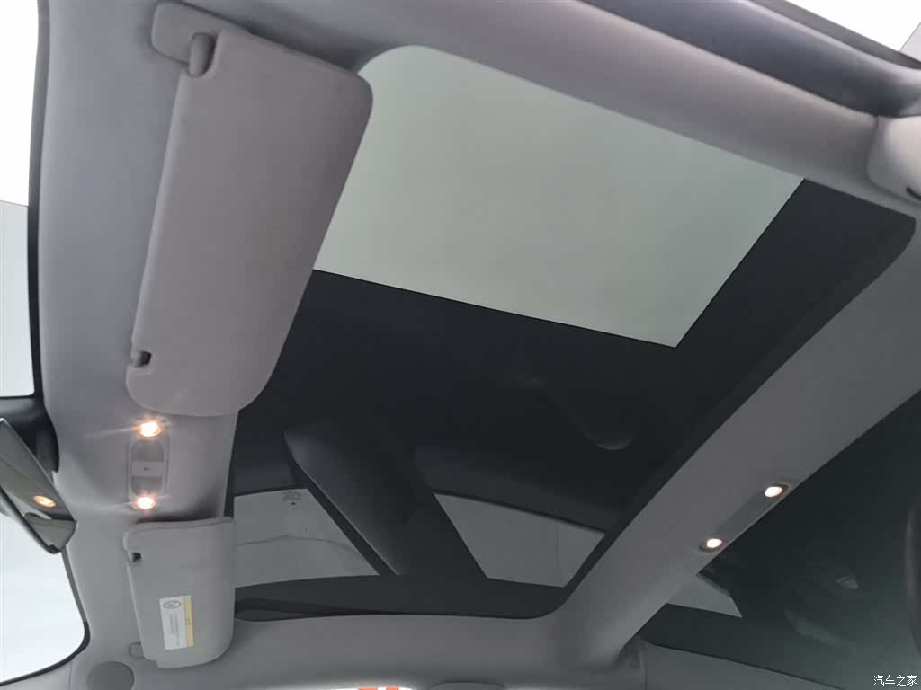 Tesla Model 3, 2023 14