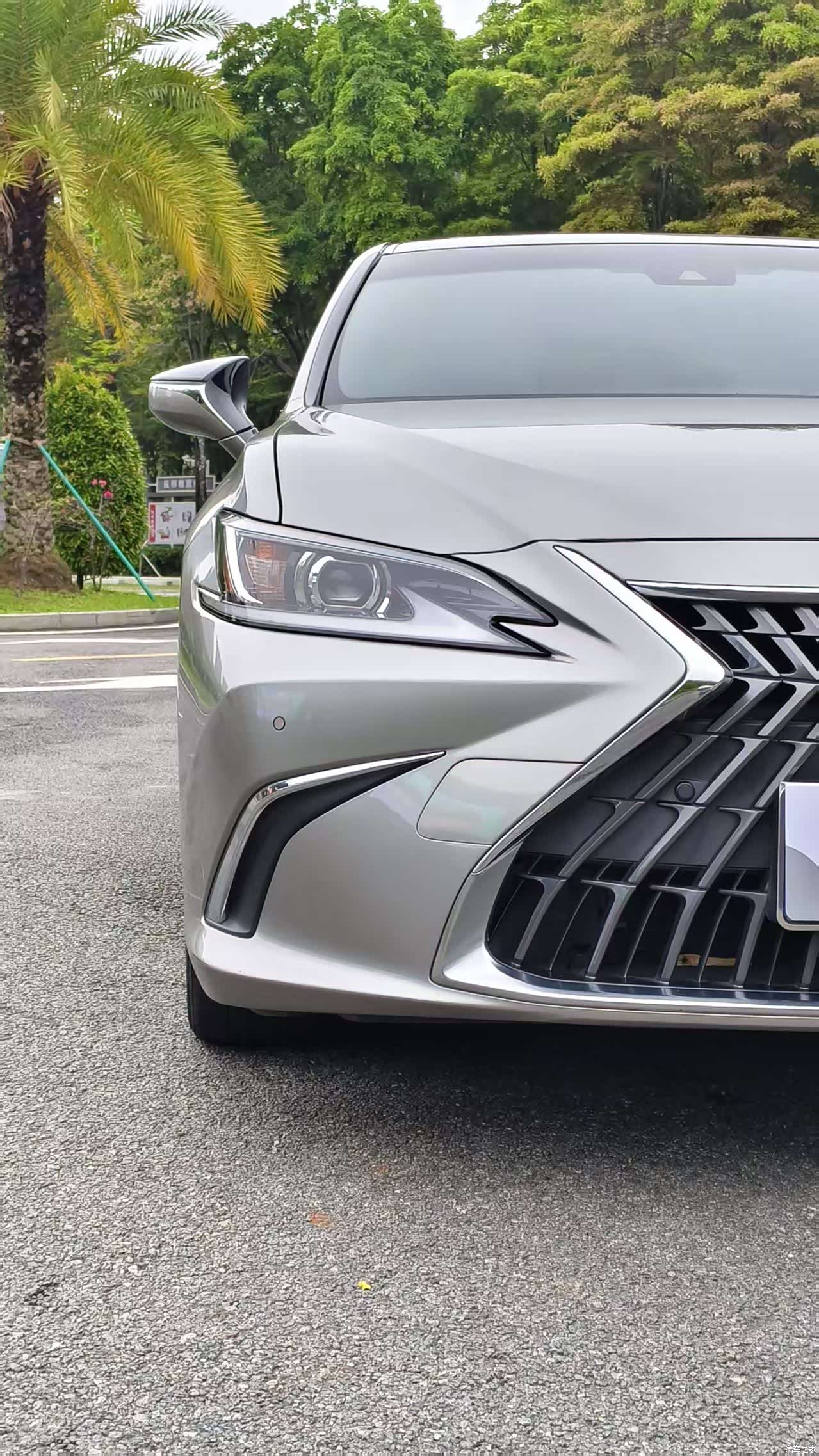 Lexus ES, 2022 8