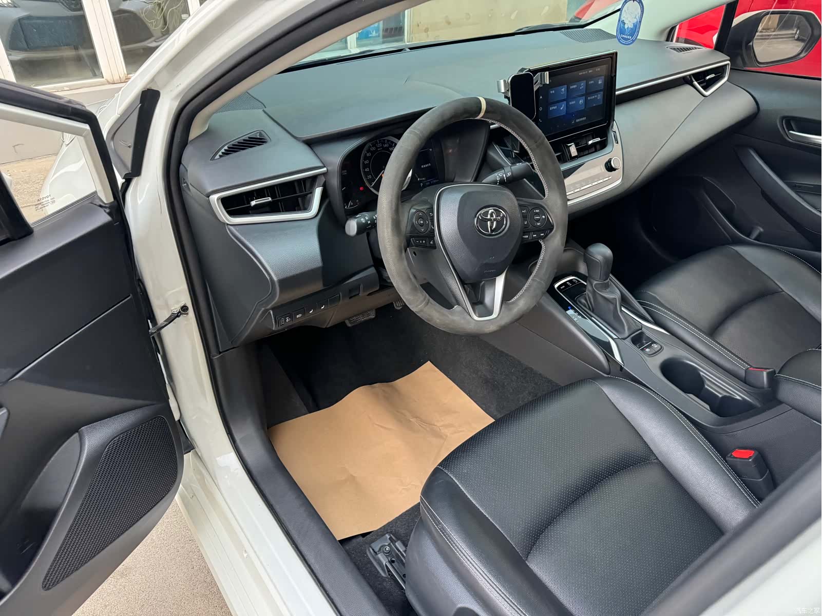 Toyota Corolla, 2020 все фото