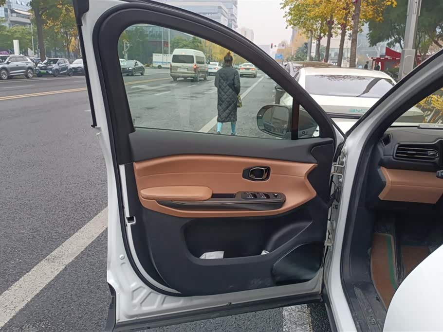 NIO ES6