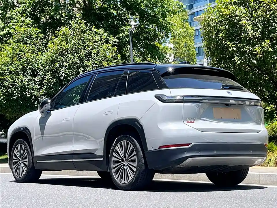 NIO ES7
