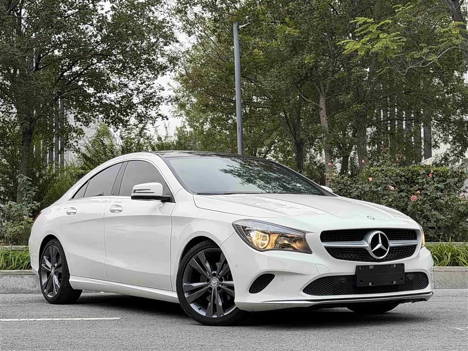 Mercedes-Benz CLA