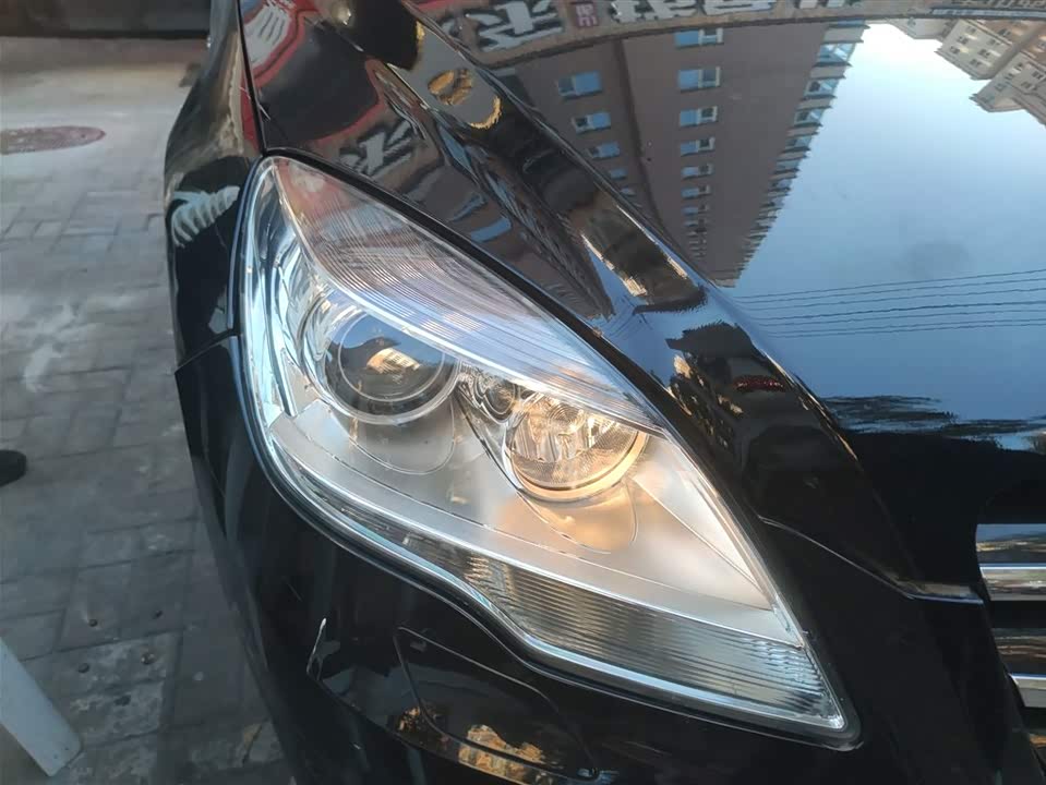 Mercedes-Benz R-class