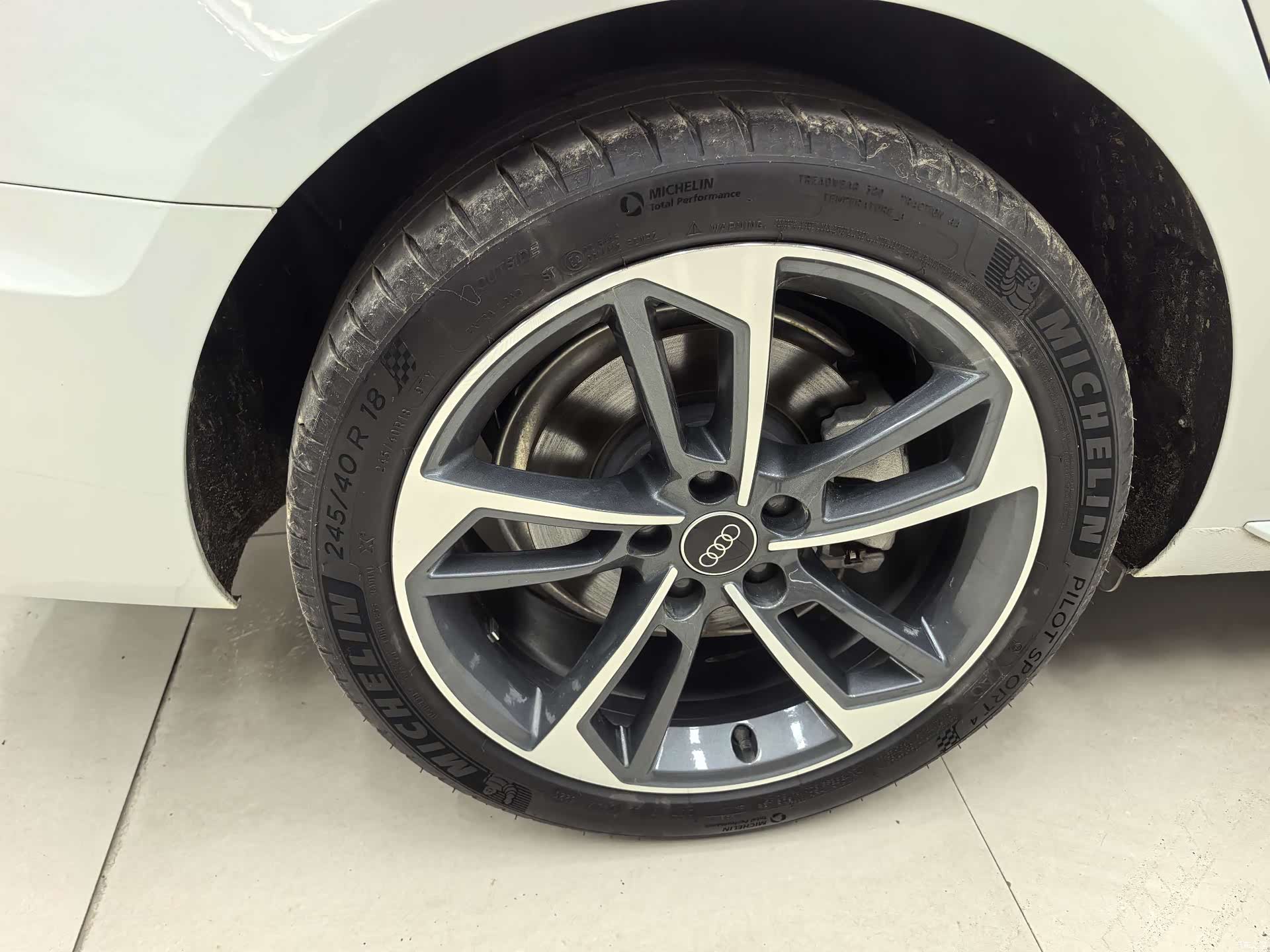 Audi A4L, 2022 6