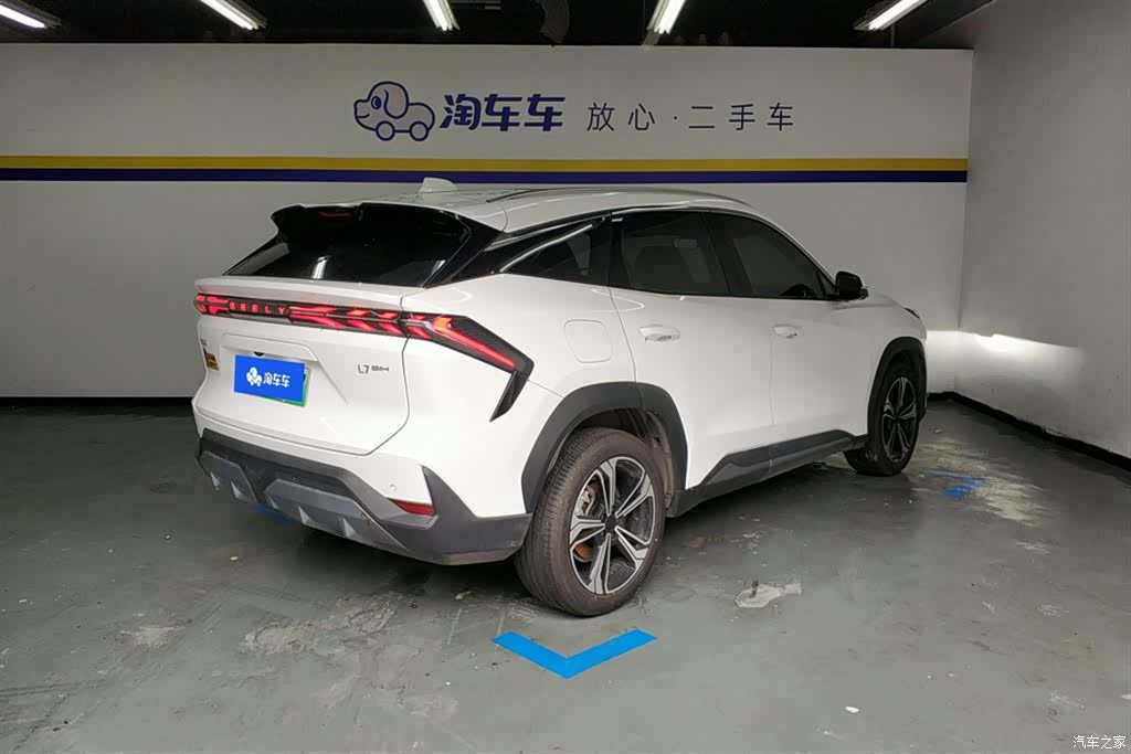 Geely Galaxy L7, 2025 3