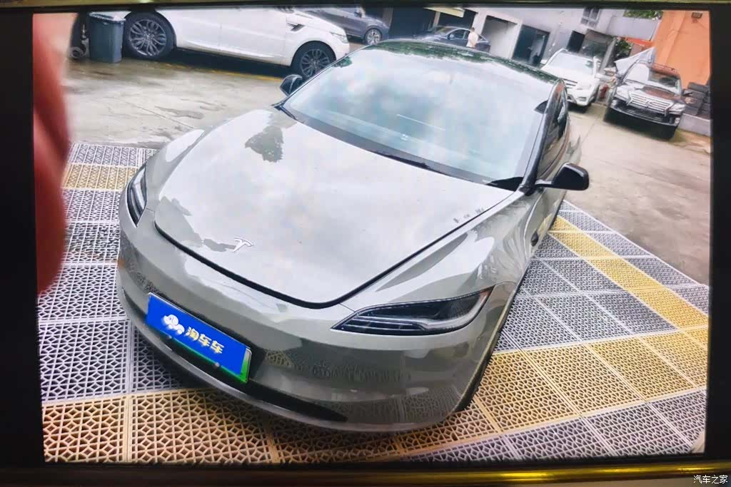Tesla Model 3, 2024 1